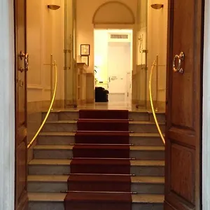 https://astoria-garden.it-romehotels.com